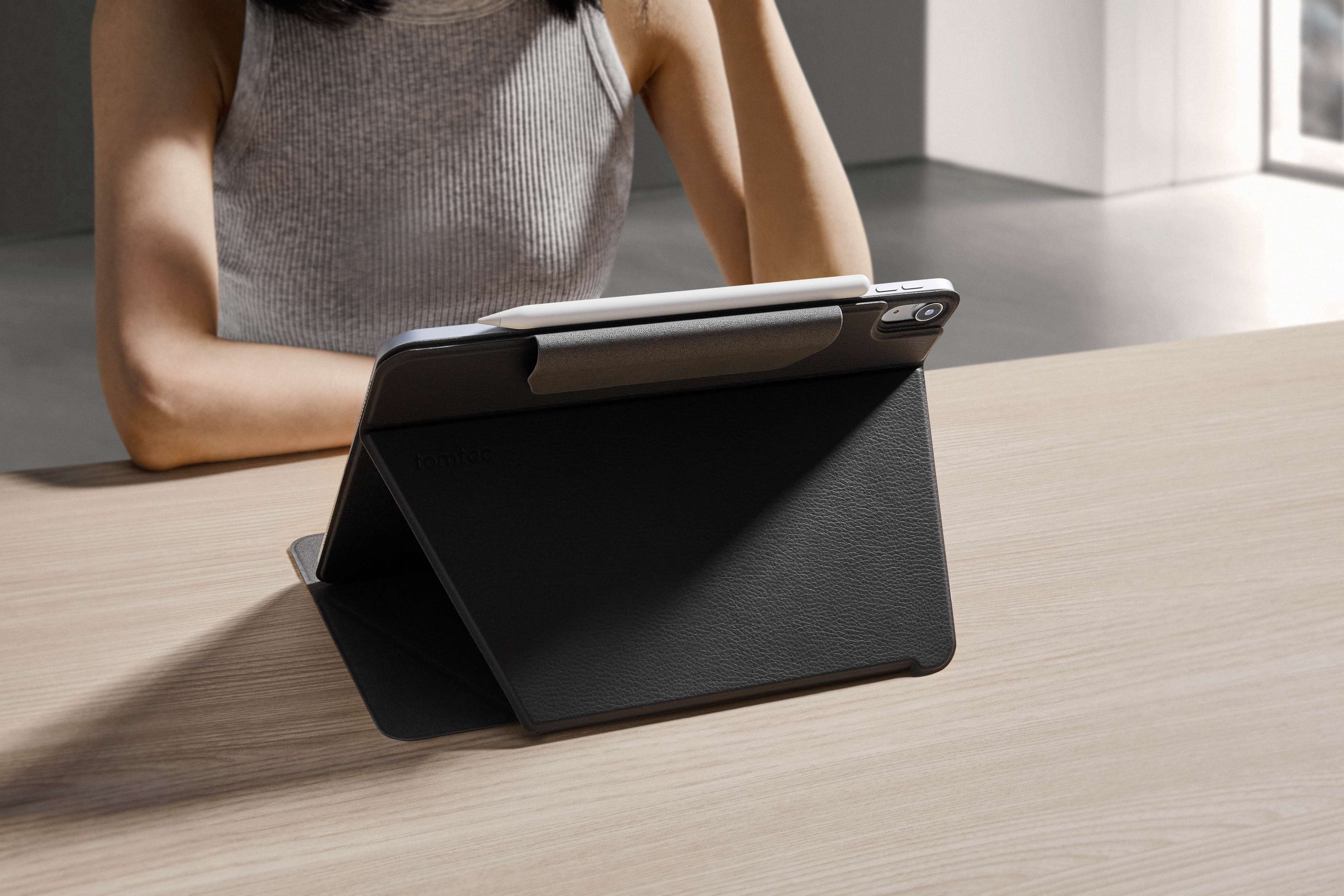 Inspire-B52 iPad Pro 4-Mode Folio