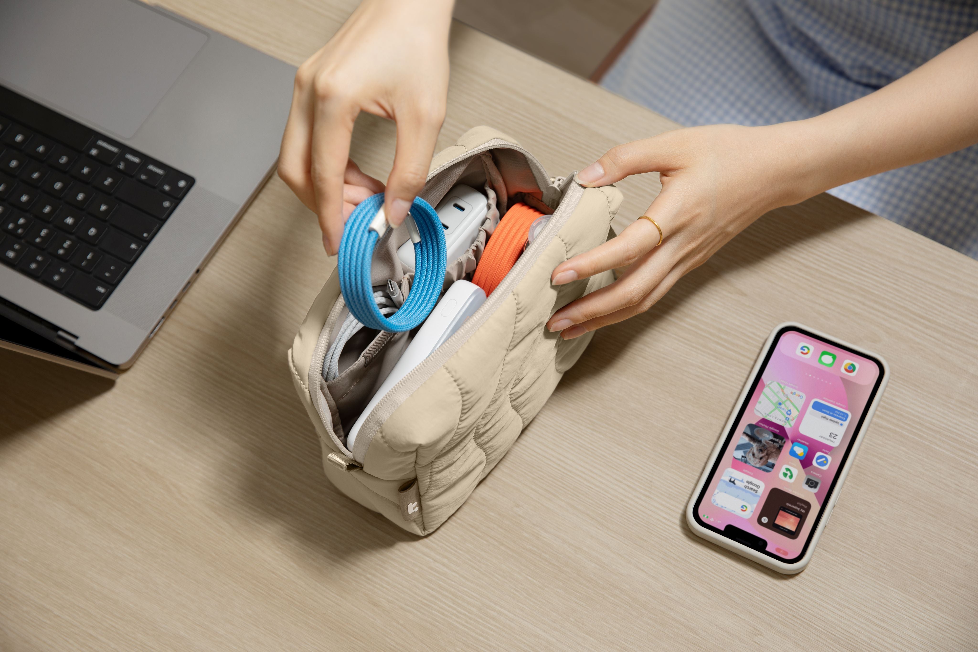 Terra-A27 Estuche para accesorios