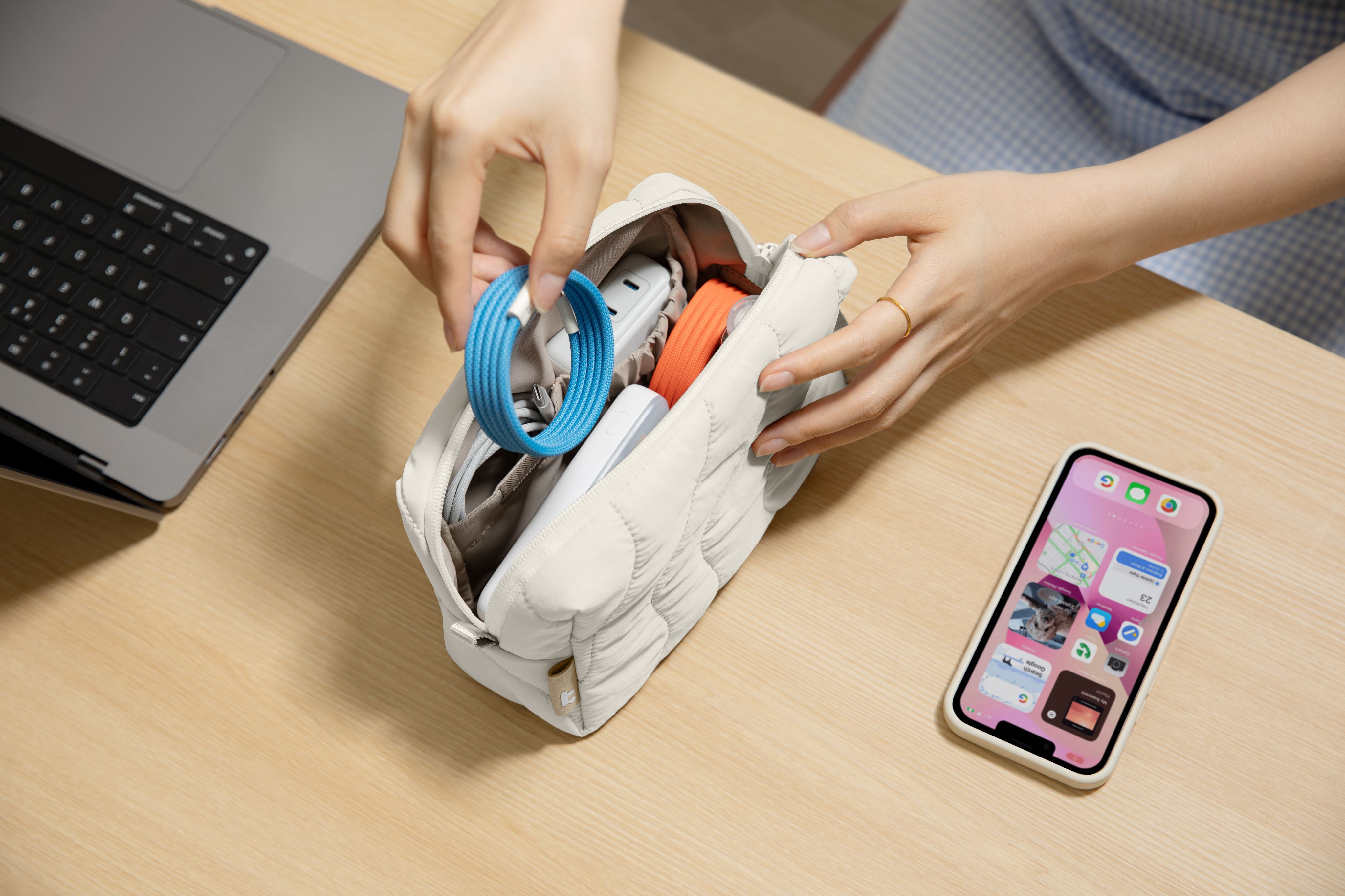 Terra-A27 Estuche para accesorios