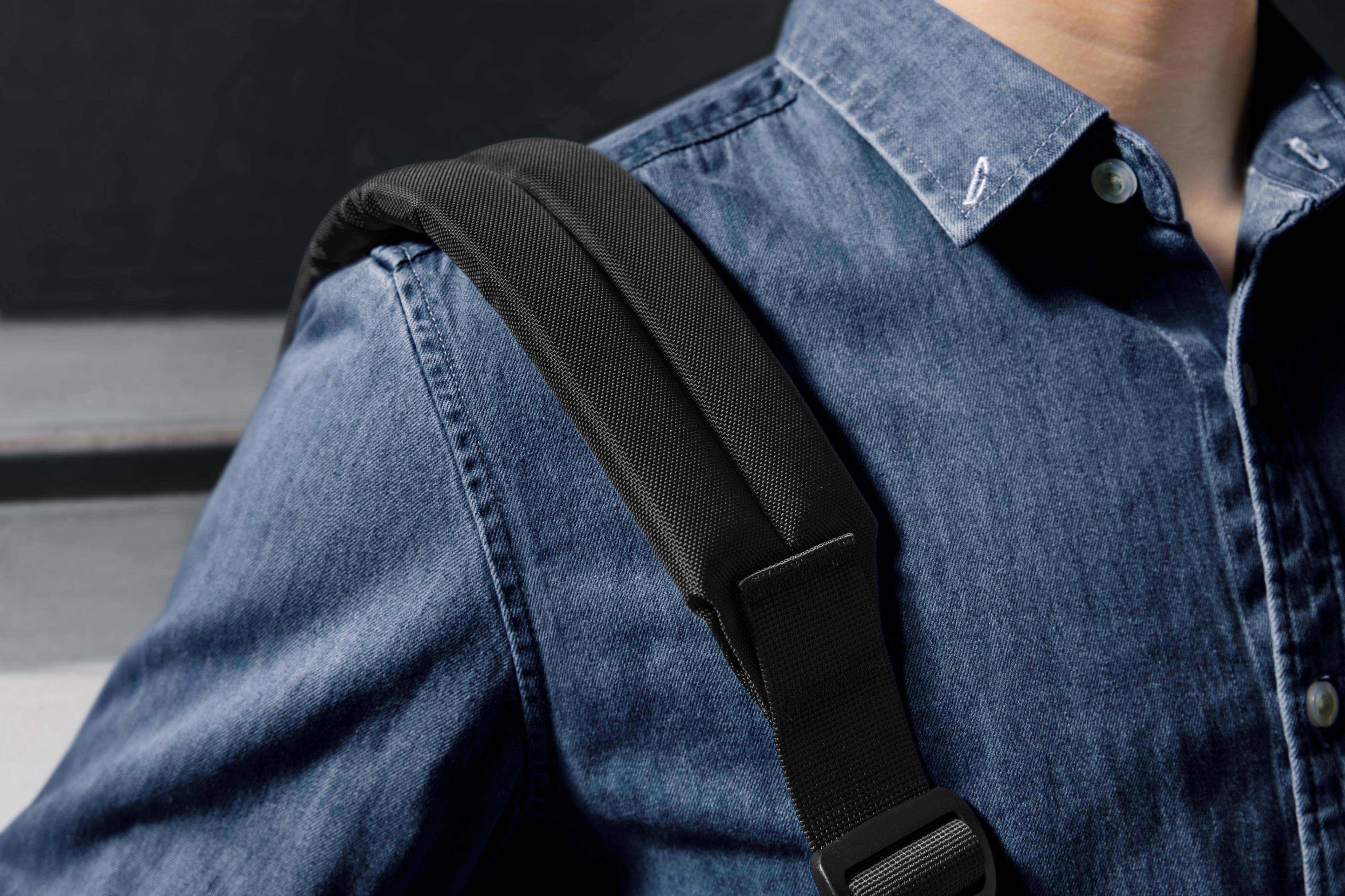 Bolso de hombro para portátil Defender-A40