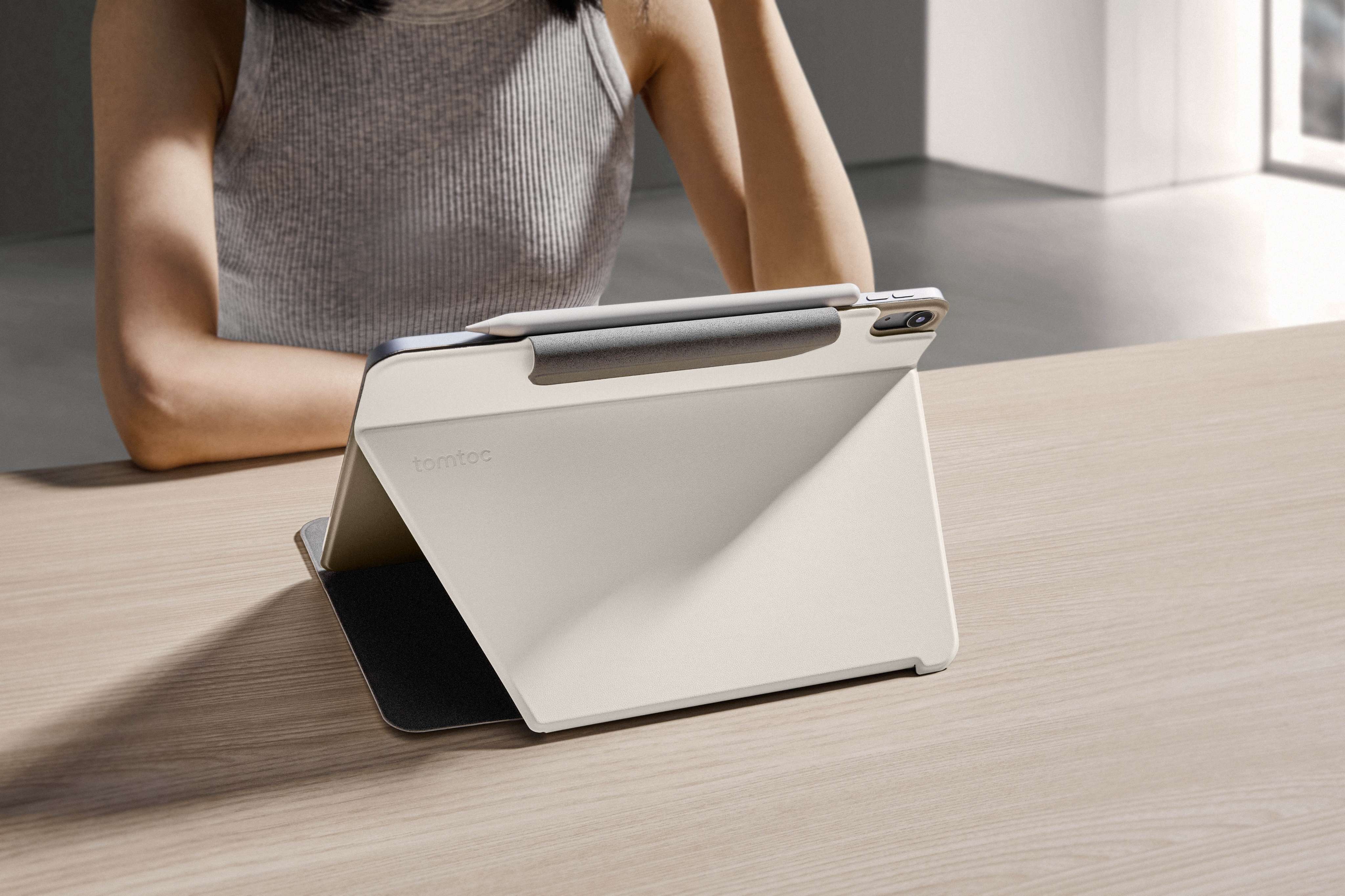 Inspire-B52 iPad Pro 4-Mode Folio