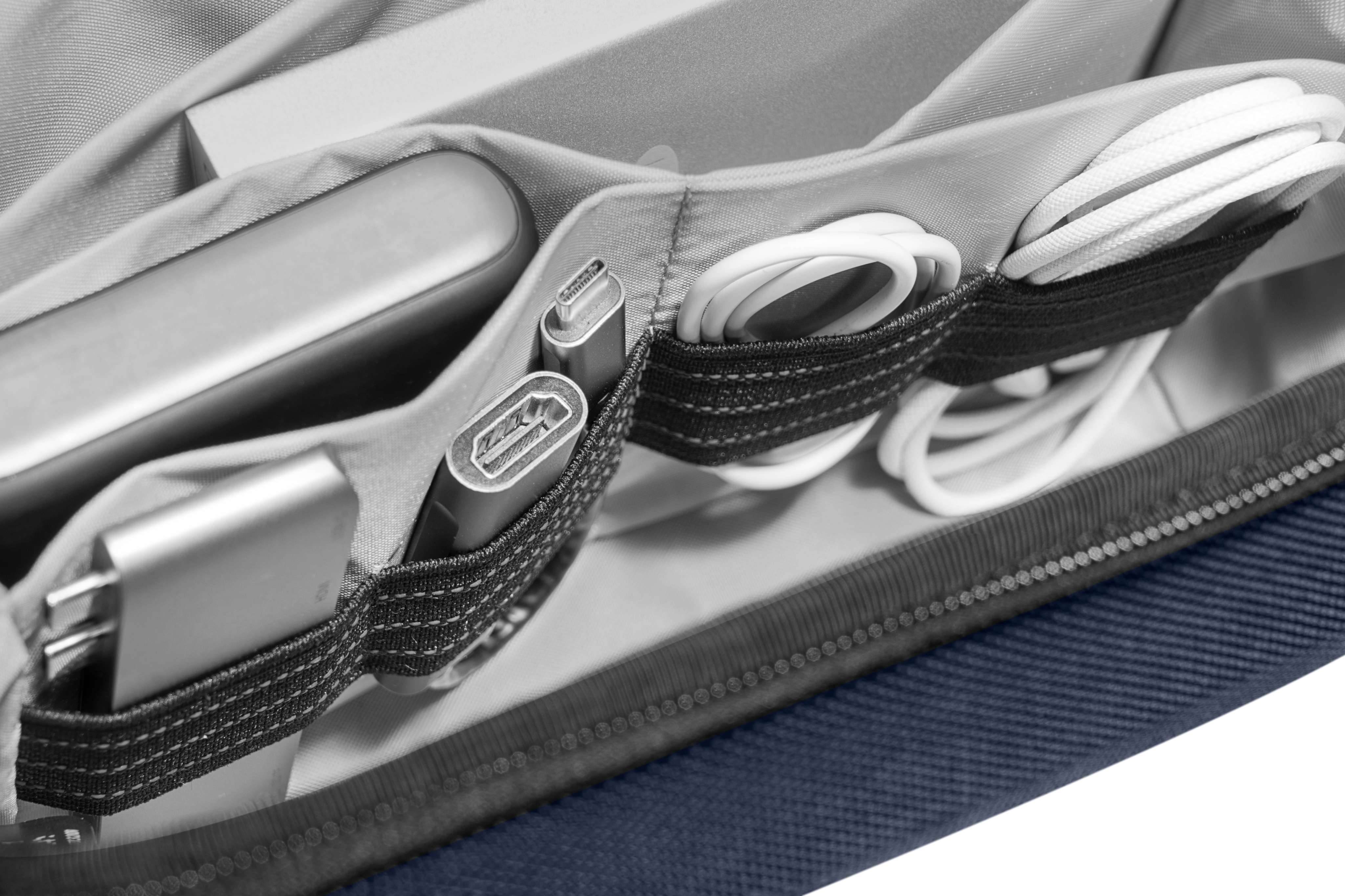 Estuche para accesorios Navigator-T13