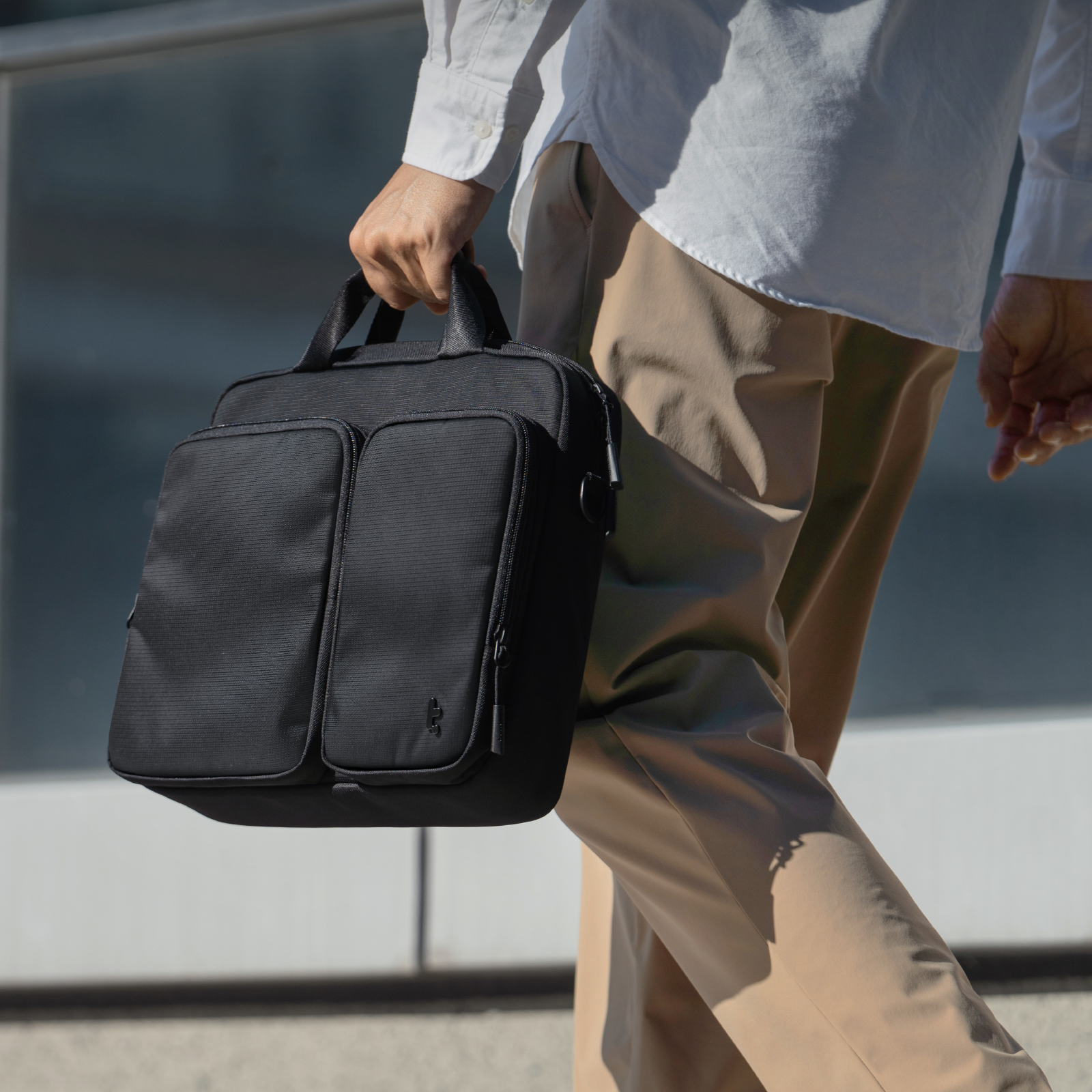 Maletin/ Portafolio para laptop Defender - A33