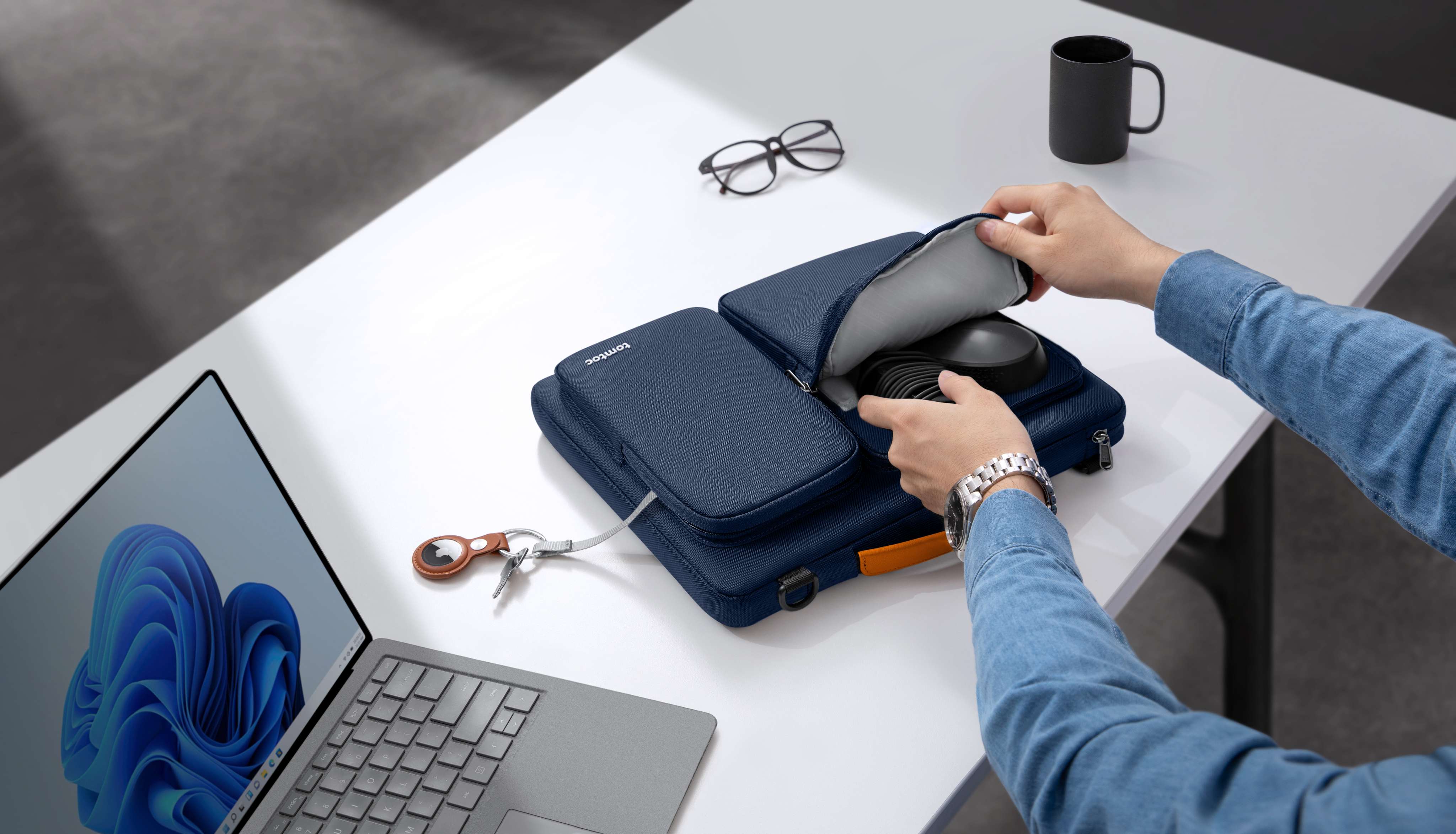 Maletín/ Portafolio para laptop Defender-A42