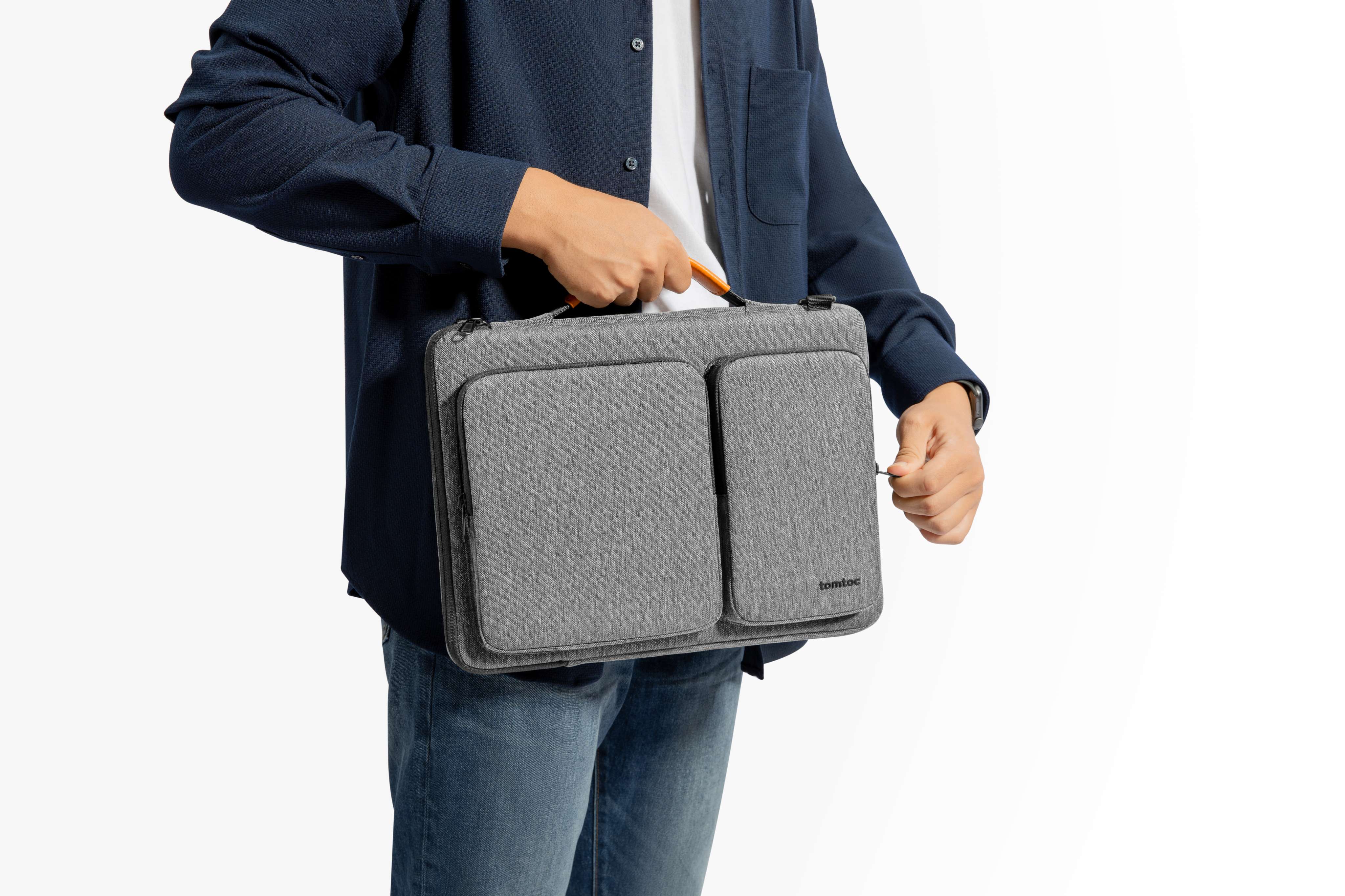 Maletín/ Portafolio para laptop Defender-A42