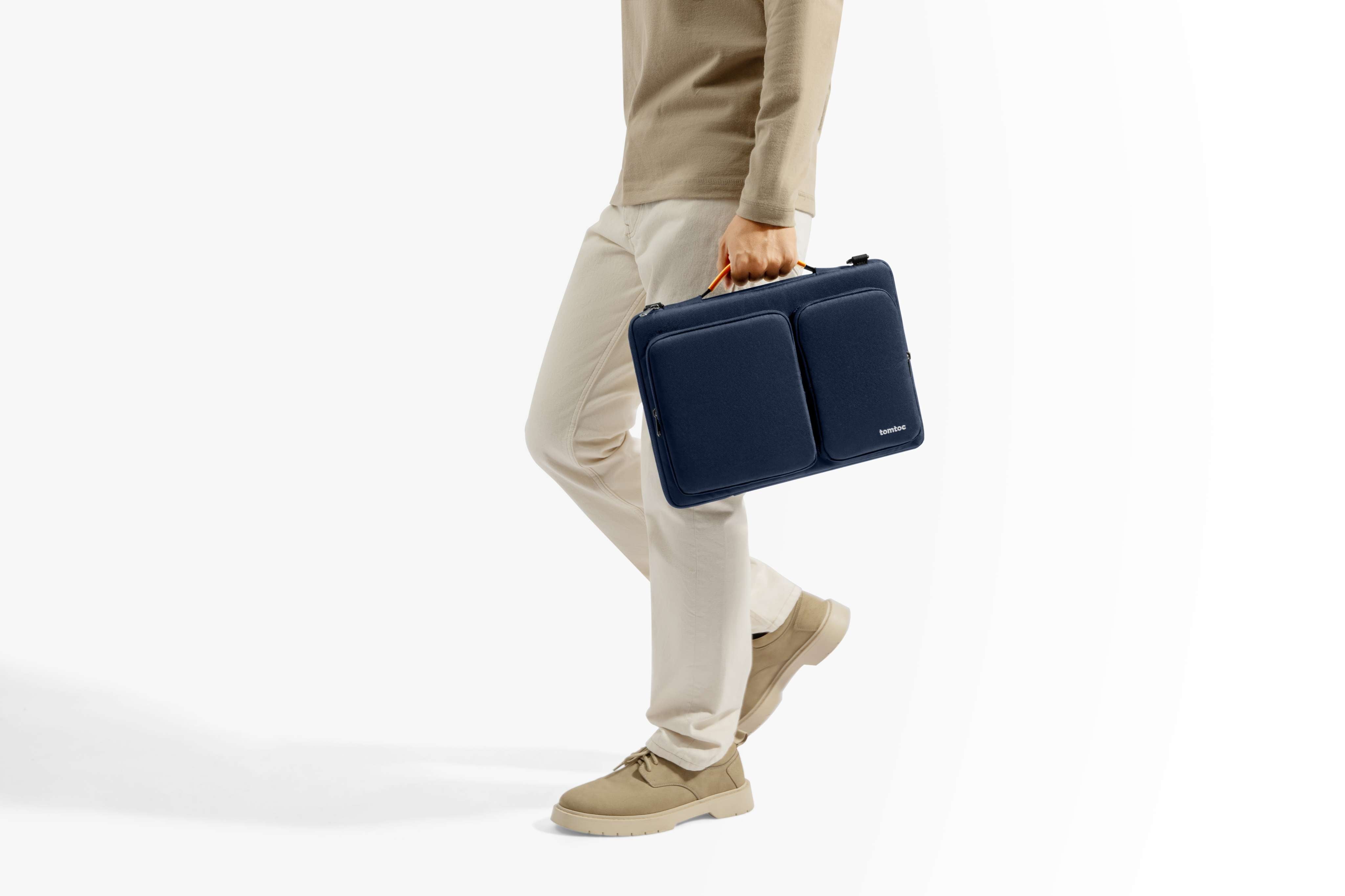 Maletín/ Portafolio para laptop Defender-A42