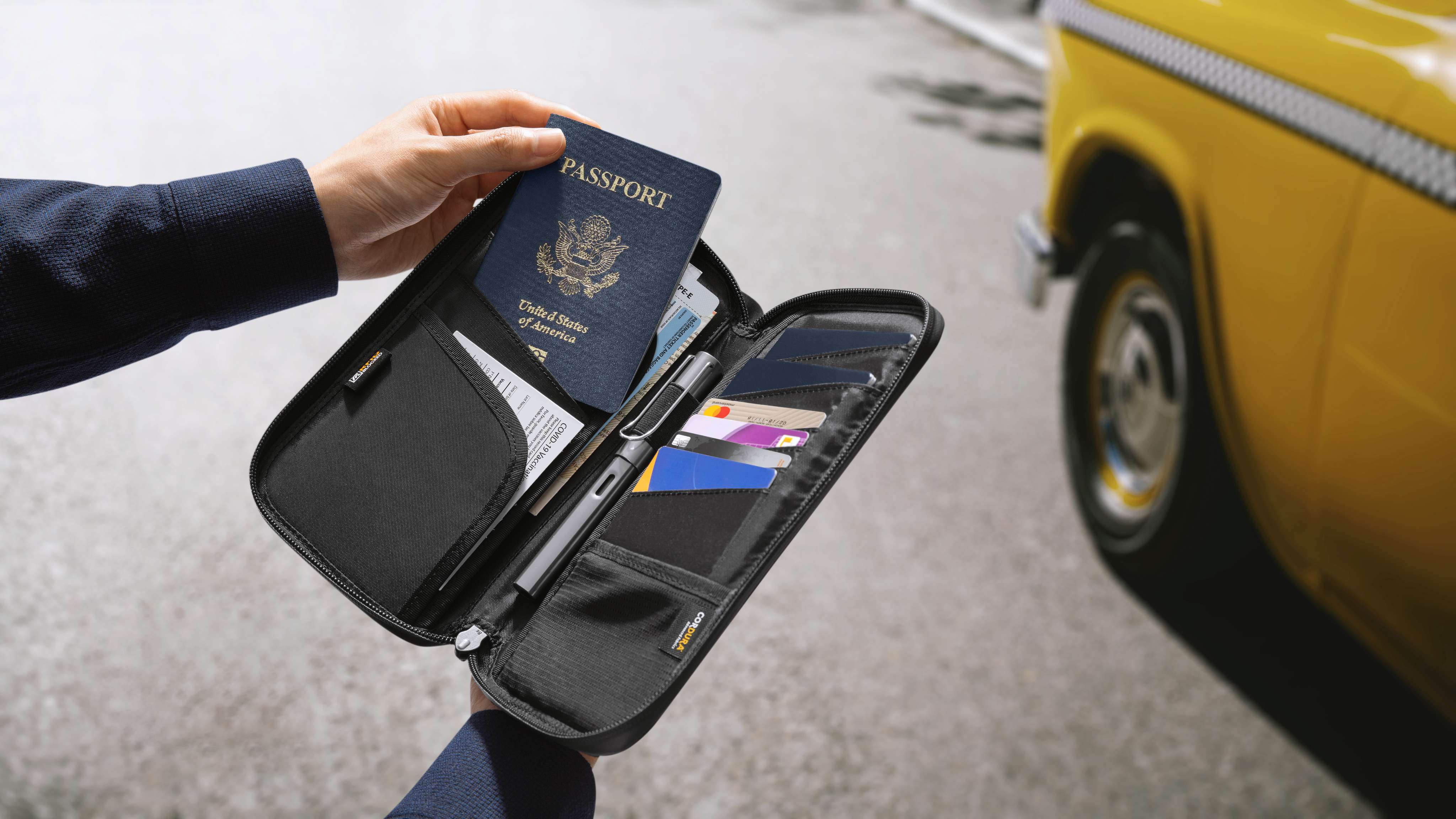 Navigator-T03 Soporte para 4 pasaportes